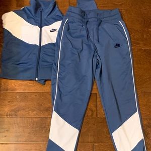 Nike Sportswear Heritage Track Jacket/Track Pants